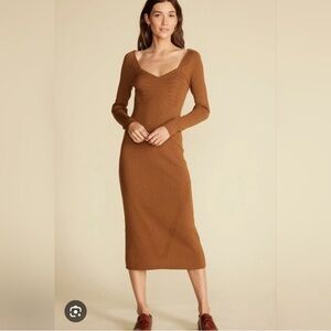 Amour Vert Warm Brown Long Sleeve Dress